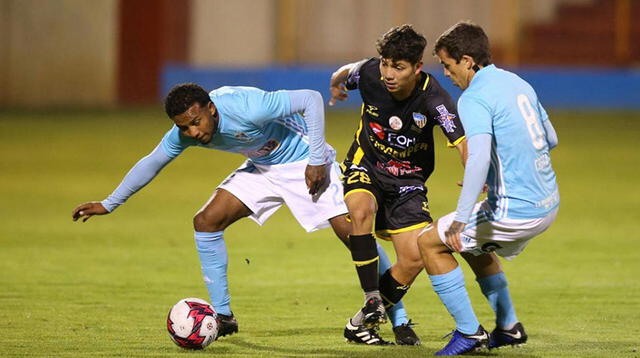 Horacio Calcaterra anotó cuatro goles en la goleada del Cristal 8-0 Sport Rosario