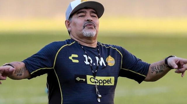 Maradona le pegó a la Conmebol