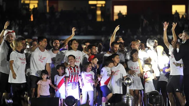 River de fiesta