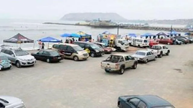Solo 6 municipios de Lima tienen autorización para cobrar por concepto de parqueo en sus playas