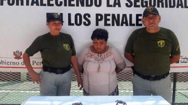 Personal de INPE detuvo a Amparo Silva de Villavicencio con celular en su sandalia