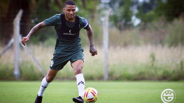 Gómez en su primer entrenamiento con Gimnasia