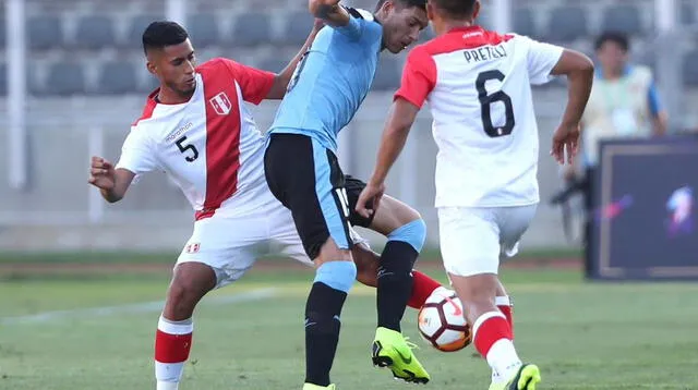 Perú vs Uruguay se enfrentan por la primera fecha del grupo B