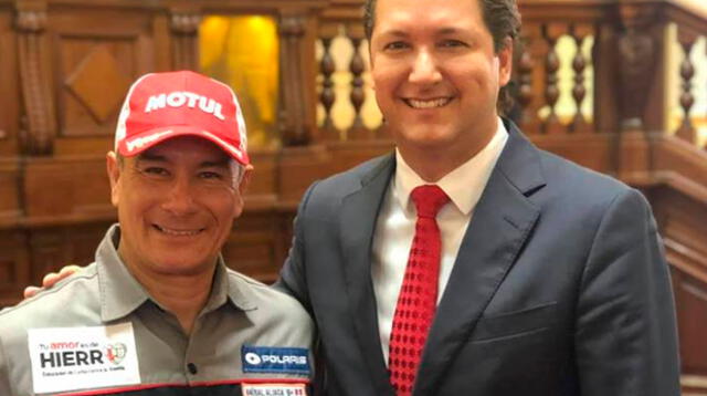 Piloto peruano recibió homenaje tras participar en el Dakar 2019