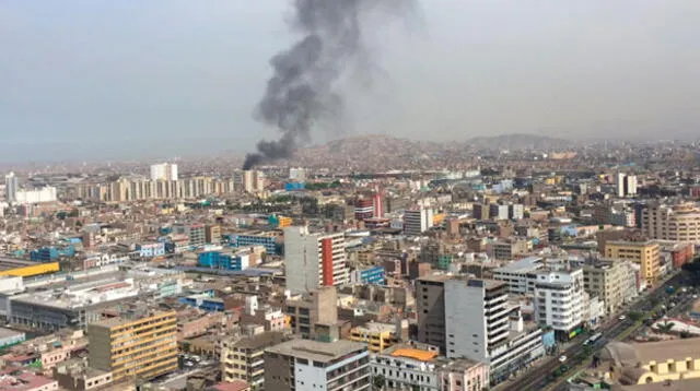 Incendio se registra en el Cercado de Lima 