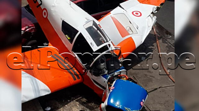 El preciso momento en que avioneta cae en avenida de Surco  