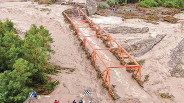 Puente Montalvo colapsa por intensos huaicos en Moquegua