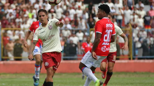 Hohberg no tuvo un buen debut oficial con la camiseta crema FOTO: LIBERO