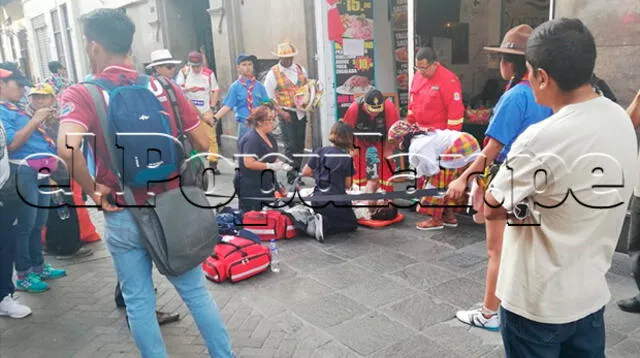 Danzantes sufrieron descompensación en pasacalle. 