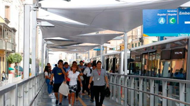 Municipalidad de Lima puso toldo en zona de embarque de estación Jirón de la Unión