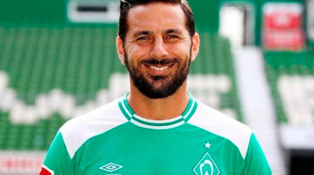 Claudio Pizarro tendrá libro biográfico sobre su carrera