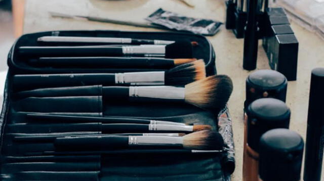 Correcto uso de cosméticos evita daños a la salud Correcto uso de cosméticos evita daños a la salud