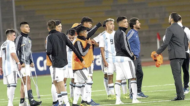 Prensa argentina pide perdón a selección peruana