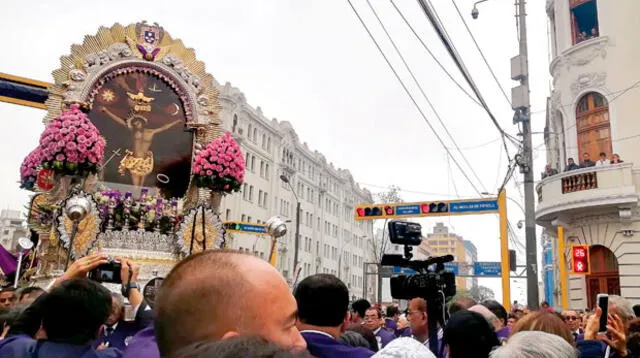 El anda del Señor de los Milagros recorrerá las calles del Centro de Lima este Viernes Santo