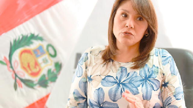 Ministra de Desarrollo e Inclusión Social se enfrenta a comuneros