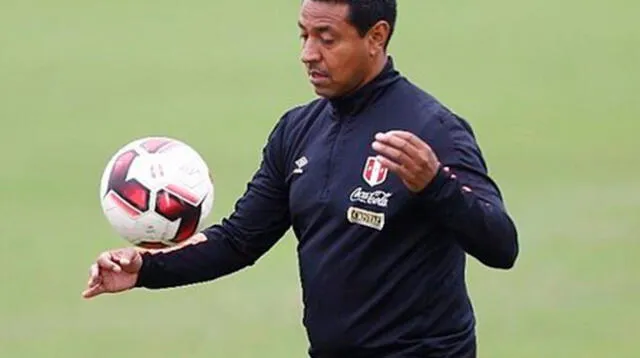 Nolberto Solano: “Es un honor dirigir a la selección”