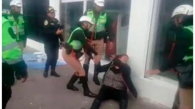 Mujer ebria agredió a policías en el Cusco