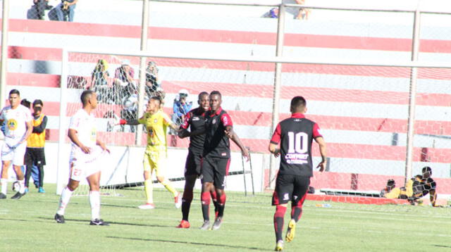 Celebración por el gol de Jarlín Quintero FOTO: LIBERO