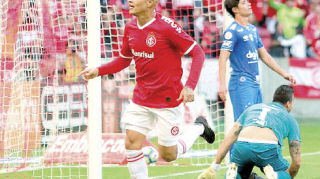 Paolo Guerrero anota su gol número cien en fútbol brasileño