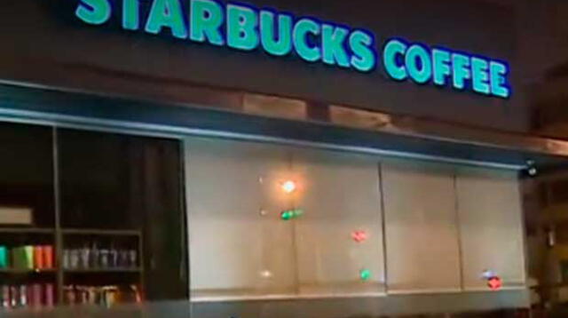 Fachada del local de Starbucks de Surco