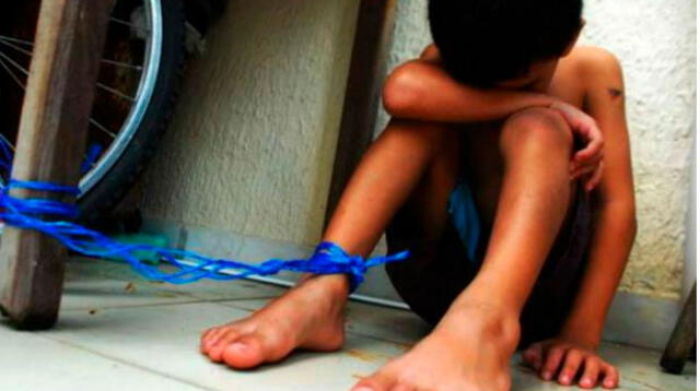 Maltrato infantil hacia niño autista de 8 años