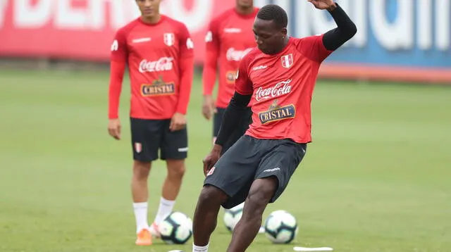Luis Advíncula es pedido por la fanatica de Boca Juniors