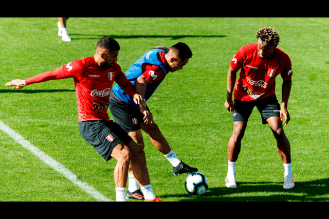 Andre Carrillo dice que no llegan presionados ante Bolivia