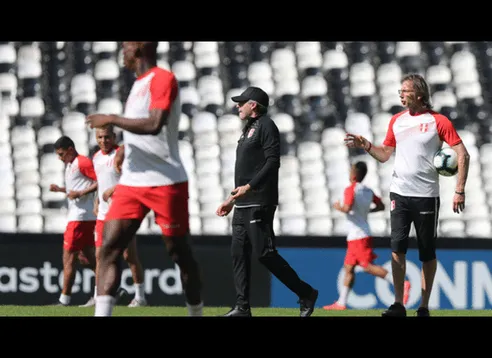 No descansa la selección se prepara para el cotejo con Brasil. FOTO: EFE