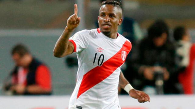 Jefferson Farfán fue retirado de la selección peruana de fútbol