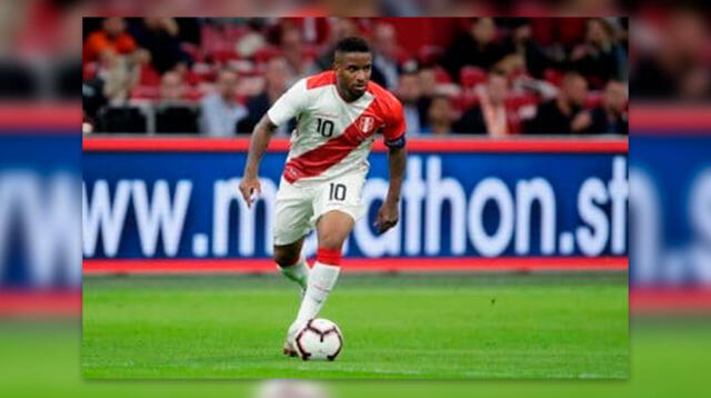 Jefferson Farfán estará alejado de las canchas varios meses