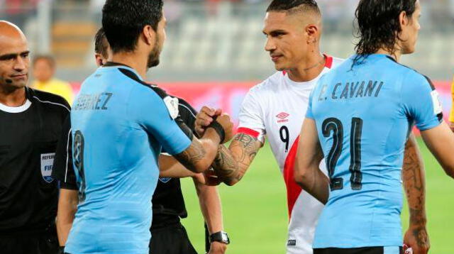 Paolo Guerrero y Edinson Cavani en partido aparte por mejor gol en la Copa América