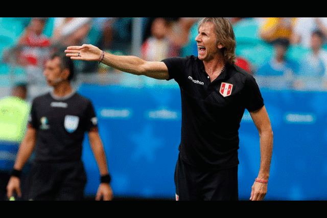 Ricardo Gareca se pronunció tras victoria de Perú sobre Uruguay. FOTO: EFE