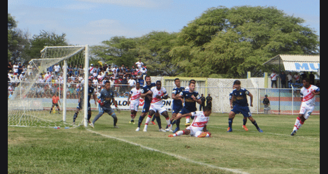 Lobatón, Távara y Pacheco anotaron en la victoria del Cristal. FOTO: Roberto Saavedra