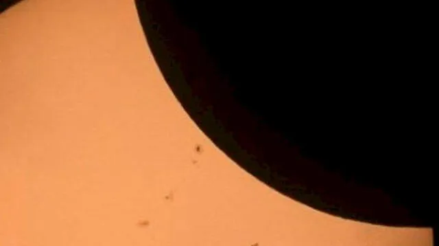 Durante el eclipse solar ocurrieron extaños suceso en el cielo de México y Chile