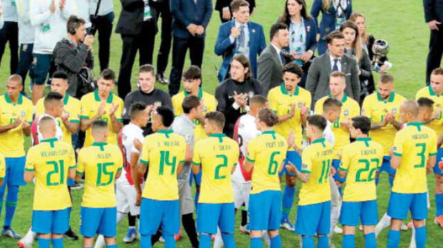 Brasil aplaudió a la Selección peruana por el esfuerzo demostrado en el campeonato