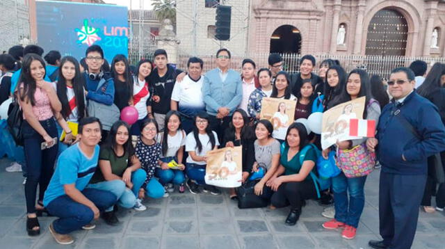 Estudiantes, docentes y personal administrativo de la UAP participaron en el pasacalle en Ayacucho