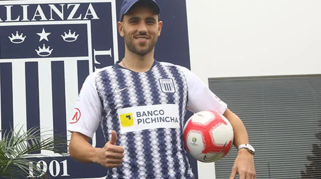 Nuevo delantero de Alianza Lima dice “espero hacer muchos goles” con los íntimos