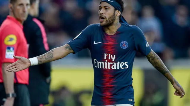 El director deportivo del PSG, Leonardo aseguró que no hay oferta por Neymar. FOTO: EFE