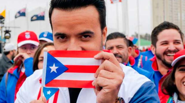 Luis Fonsi durante las manifestaciones contra el ex gobernador de Puerto Rico