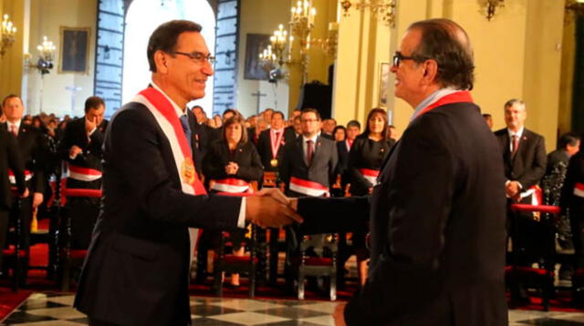 Martín Vizcarra saludó al nuevo presidente del Congreso 