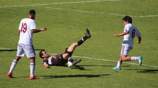 White Star venció 2-0 al San Jacinto y clasificó a la semifinales de la Departamental Arequipa. FOTO: Césa Condori