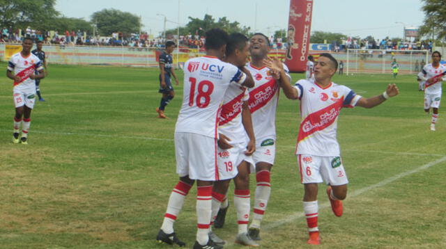 Festejo por el gol marcado por Ronald Huaccha. FOTO: Roberto Saavedra