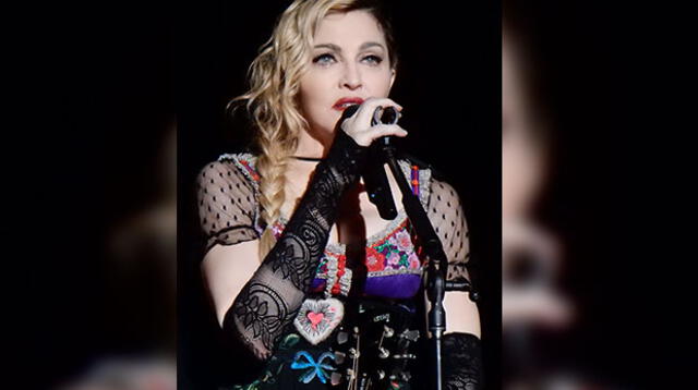 Madonna retó a sus 61 años con gran elasticidad