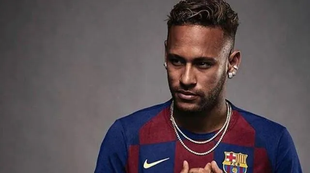 Los relojes Gagá Milan publicó ayer en su cuenta  de instragram a Neymar con la camiseta del Barcelona