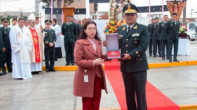 PNP y autoridades del Callao rindieron homenaje a Santa Rosa de Lima