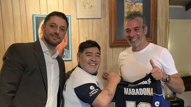 Maradona dirigirá en la Superliga Argentina