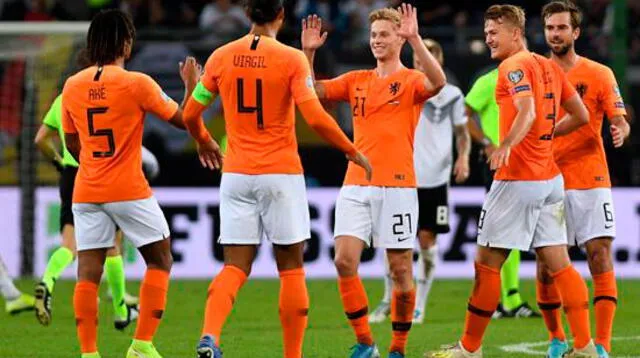 Festejo de los jugadores de Holanda tras la victoria 4 a 2 ante Alemania. FOTO: EFE