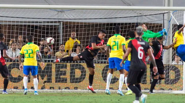 Luis Abram se vistió de delantero para marcar el 1-0 de Perú ante Brasil