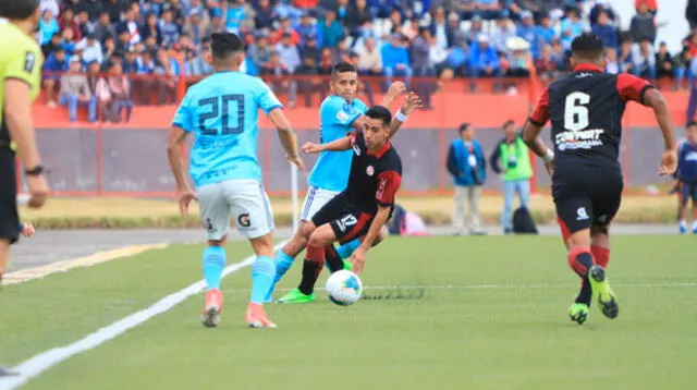 Un empate 1-1 entre UTC y Sporting Cristal en Heroes de San Ramón.