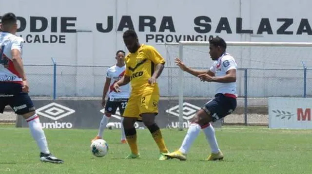 Cantolao empezó perdiendo y dio vuelta al partido 3-1 en Huacho.